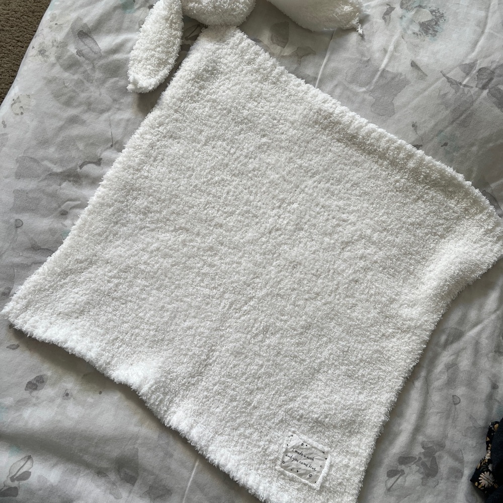 Cozy White Women's Sweater - Picture 3 of 4
